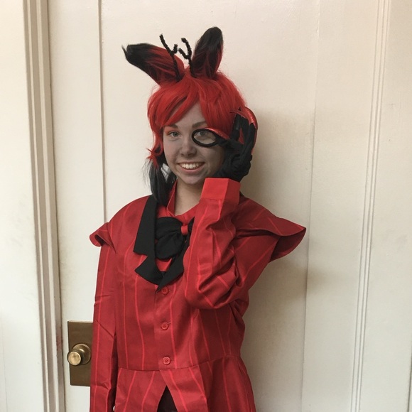 Alastor Cosplay from Hazbin Hotel - Picture 2 of 4